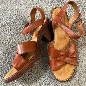 BORN Belinda Sandals in Brown Size 40.5